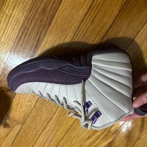 Purple Jordan retro 12. SIZE 5.5